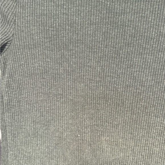 Grey ribbed old navy long sleeve - Picture 2 of 4
